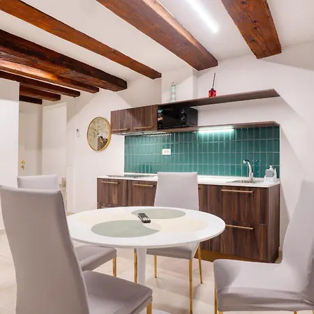 Domus Martis Elegant - Just 20 Meters From Cathedral Verona
