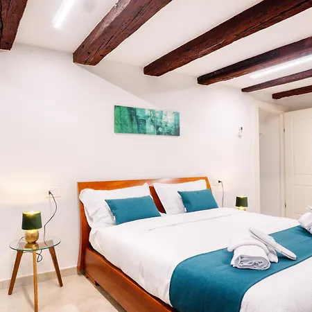 Domus Martis Elegant - Just 20 Meters From Cathedral Apartamento *