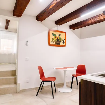 Apartment Domus Martis Elegant - Just 20 Meters From Cathedral Verona
